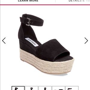 Steve Madden Black wedges